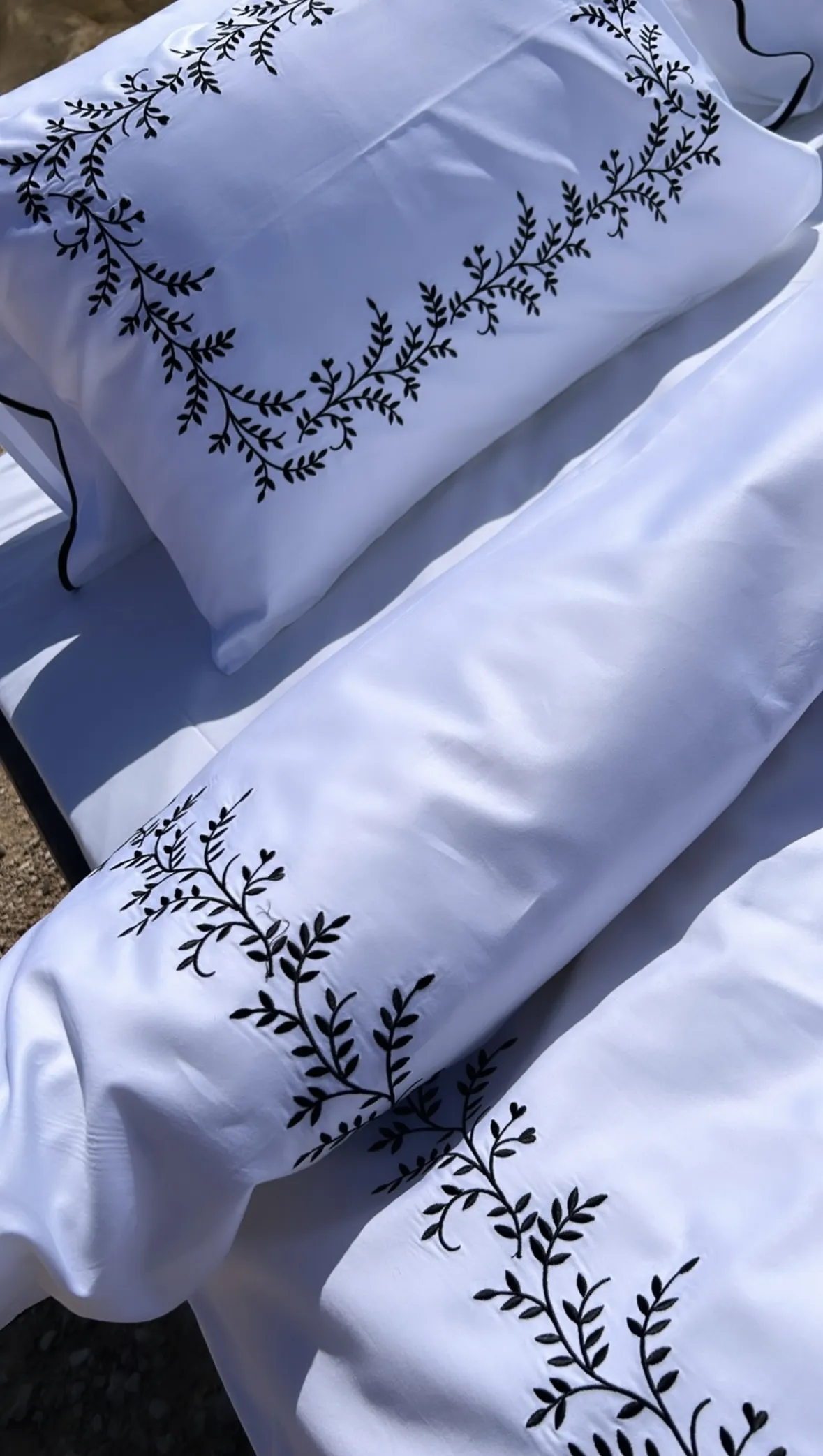 דגם ״ערבה״ - רקמה שחורה צפיפות 500 tc