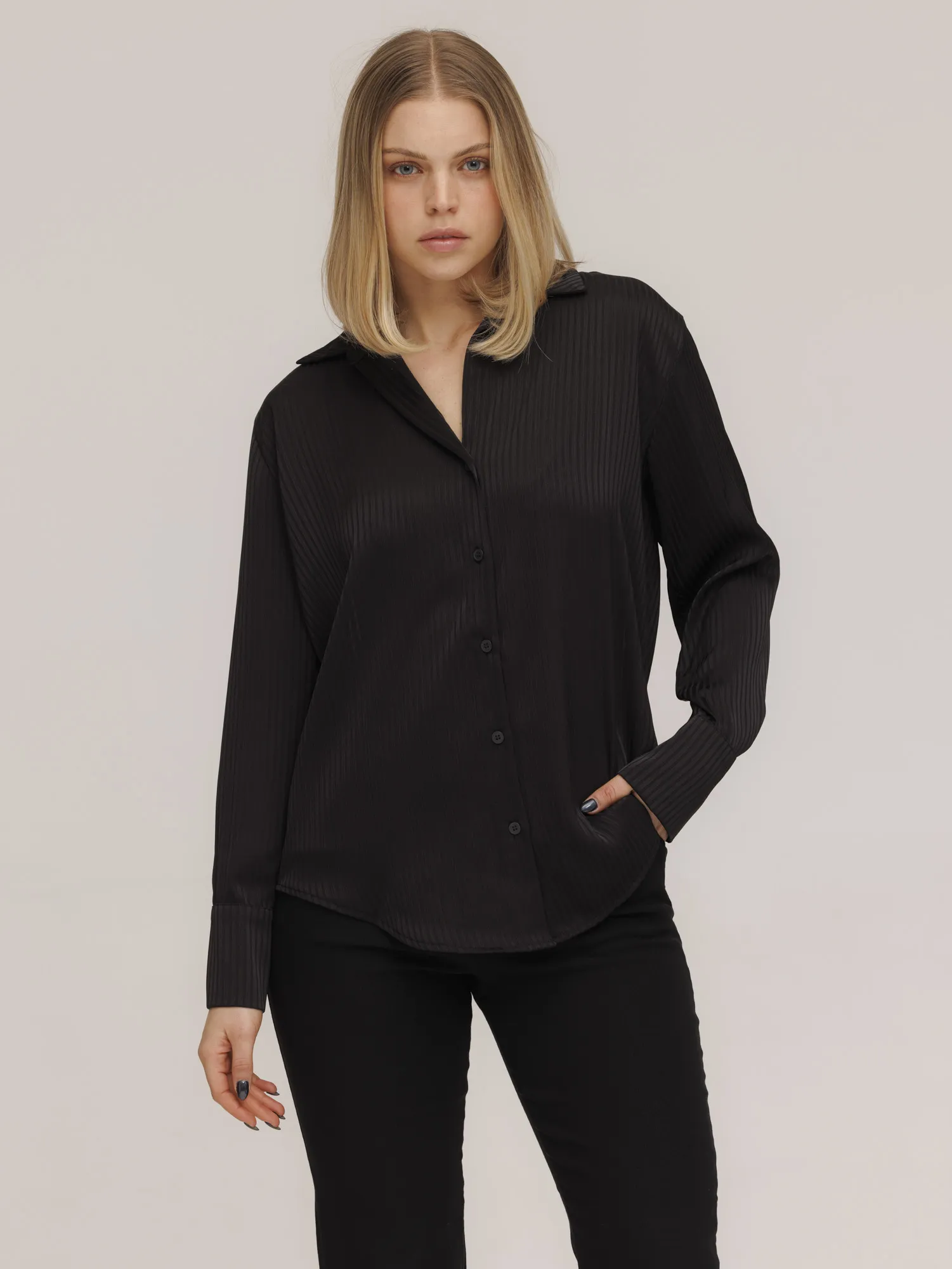 חולצה מכופתרת